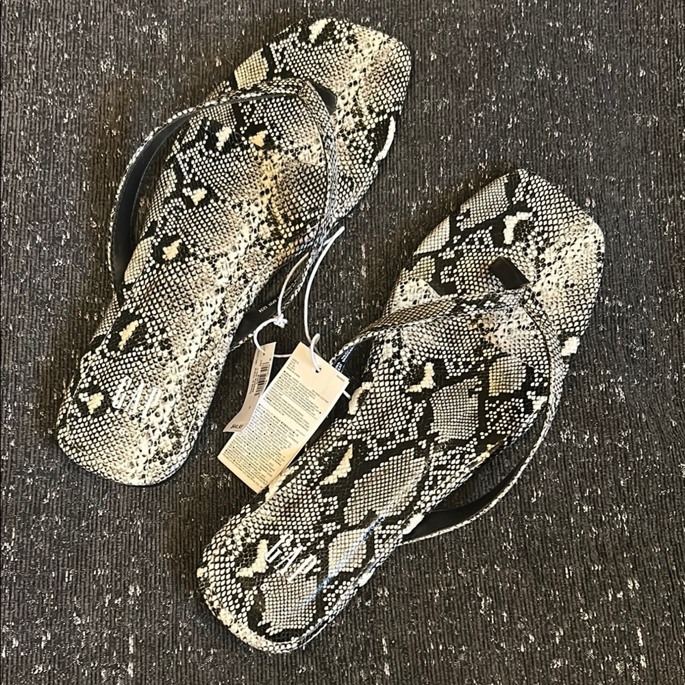 Gap Faux Leather Snake Print Sandals NWT
